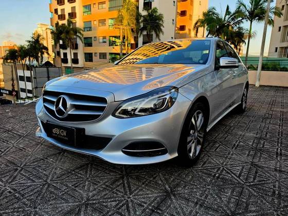 MERCEDES-BENZ E 250 2.0 AVANTGARDE 16V TURBO GASOLINA 4P AUTOMÁTICO MERCEDES-BENZ E 250 2.0 AVANTGARDE 16V TURBO GASOLINA 4P AUTOMÁTICO